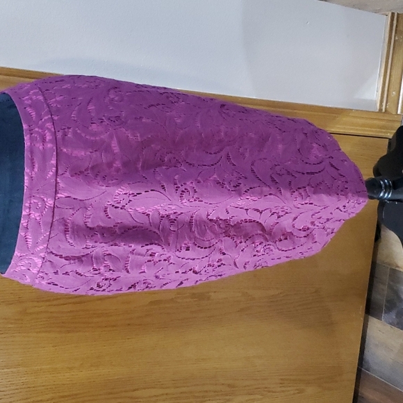 Cabi magenta lace overlay midi skirt - Picture 1 of 6